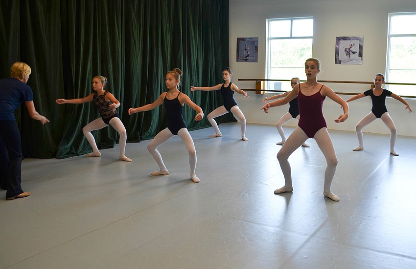 Darya Fedotova, Natalie Ogden, Holland Tyson, Trinity Feikert, Alexia King, Polina Muntzer and Katelyn Egan