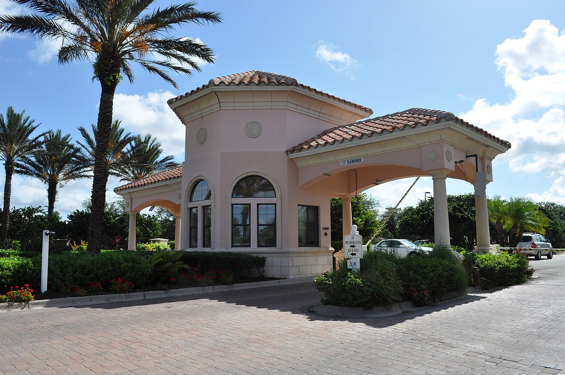 Gates that sit at the entrances of the Lakewood Ranch Golf and Country Club canÃ¢â‚¬â„¢t be used to turn away certain maintenance vehicles or tighten up security measures.