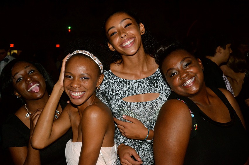 Yahara Washington, Rhaya Jackson, Reide Ryans and Kia Kelly strike a pose.