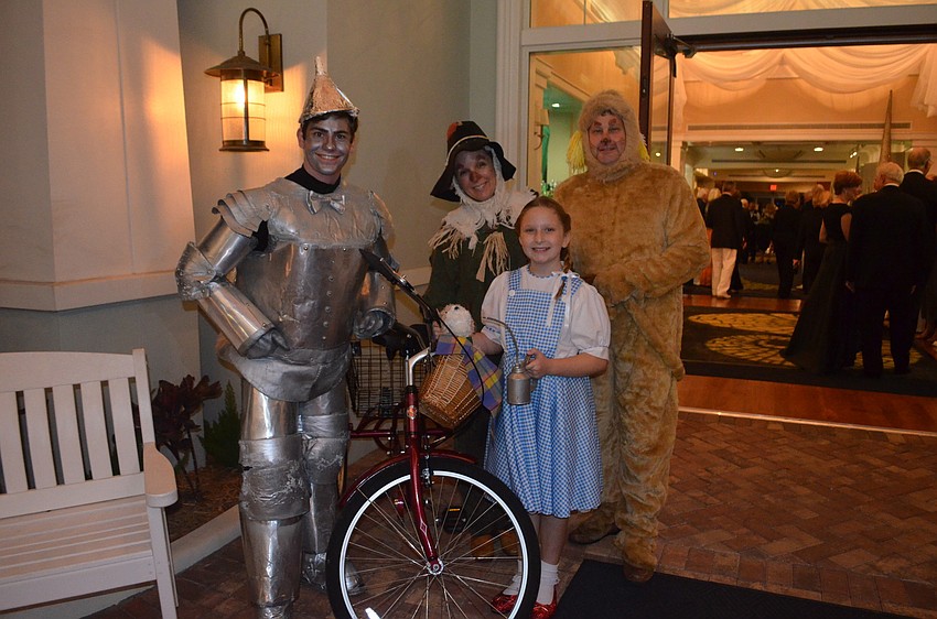 Noah Schinault with Angie, Olivia and Joe Garland, from the Manatee Performing Arts Center, welcomed guests.