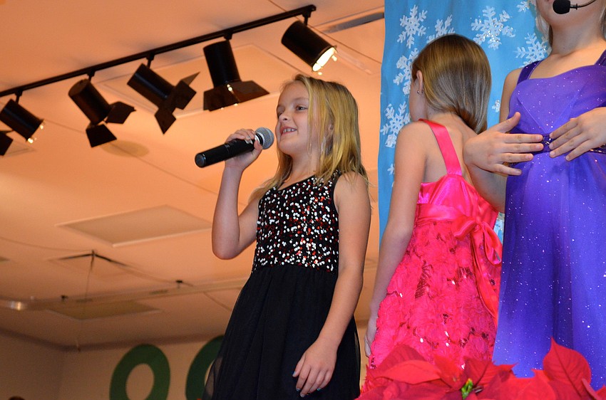 Allison Steiner speaks to her audience.