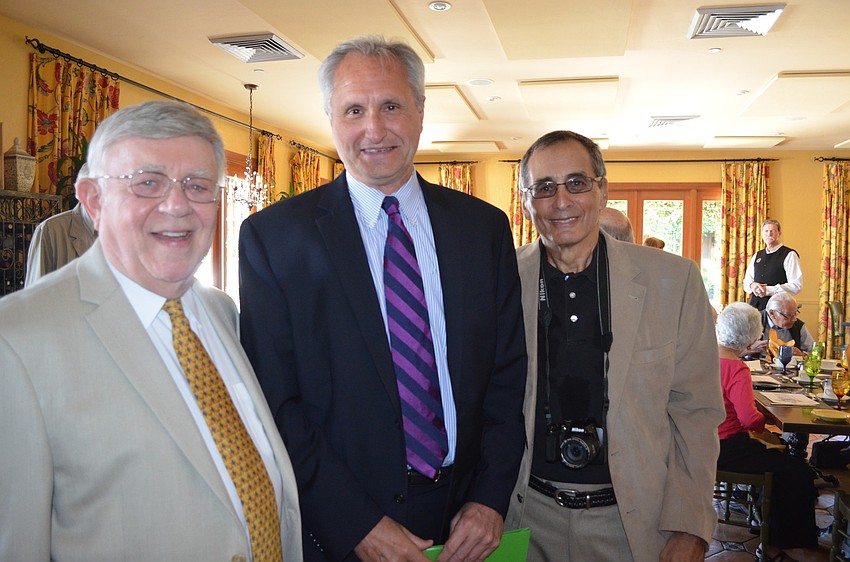 President Murray Blueglass, keynote speaker Rob Lorei and Vice President Howard Veit