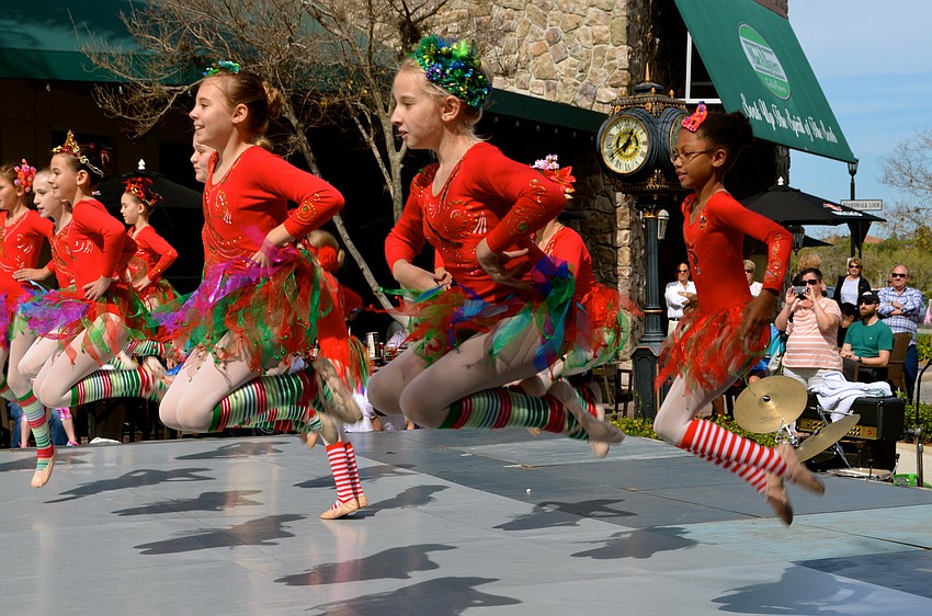 School of Russian Ballet dancers entertain a growing crowd.