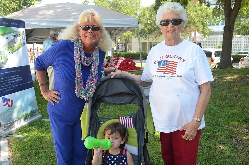 Janet Hamel Solomon with great-grandmother Carolyn Solomon and grand daughter Ivey Renee Coletti