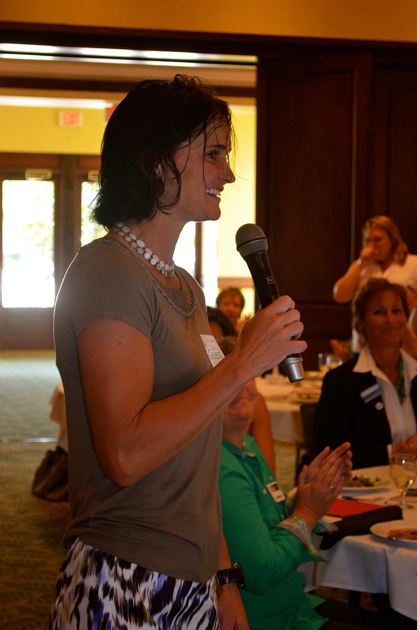 Former professional tennis player Jessica Steck introduces herself.