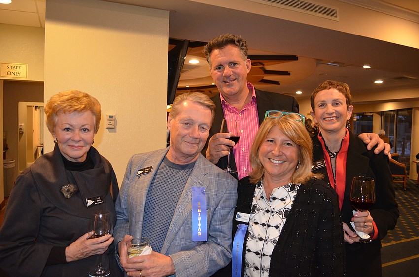 Lynn and Kendall Smith, Mike Yourison, Suzy Steelman and Vice Commodore Martha Schantz
