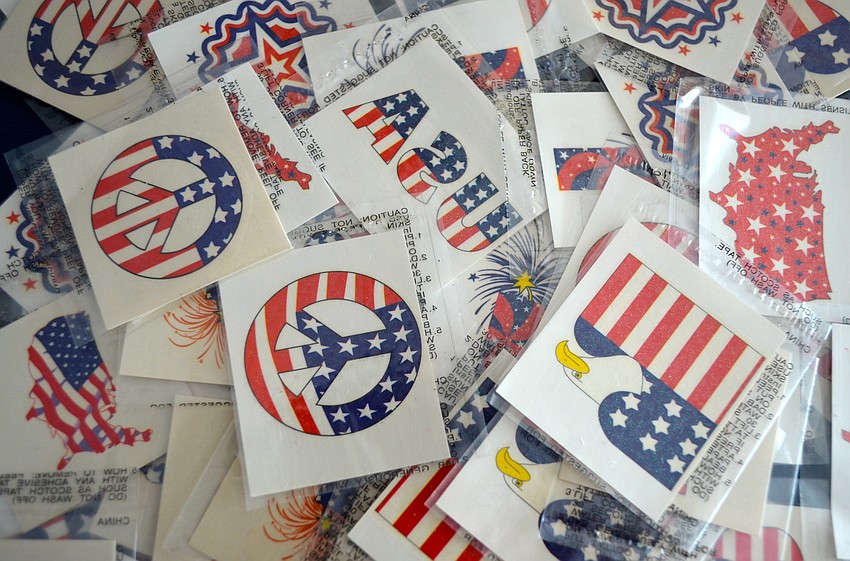 Patriotic prizes were awarded during the celebration.