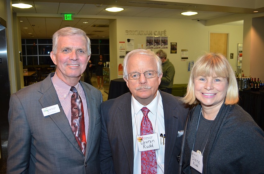 Michael Moore, Lauren and Diane Rudd