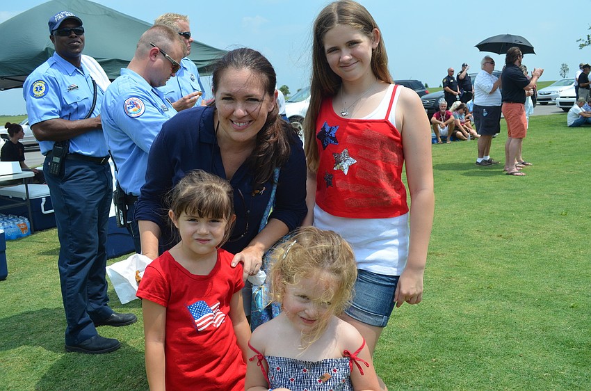 Tamy Aronow with Izzy Cassavoy and Lena and Annie Aronow