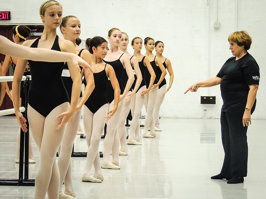 Laura Alonso works with students of Sarasota Ballet School summer intensive (courtesy photo)