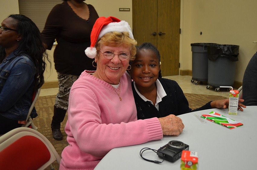Reading Buddies Luise Bethencourt and Janiyla Moody
