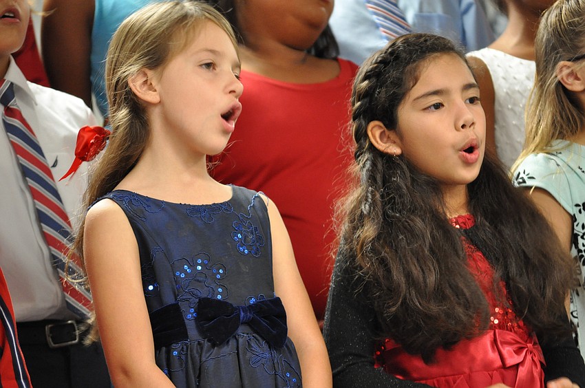 Amiah Grabowski and Katsya Carmargo-Mondragon sing about the 50 united states.