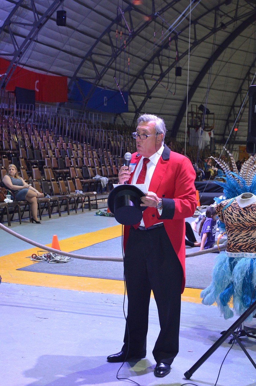 Andrew Vac, of RE/MAX, speaks to guests.