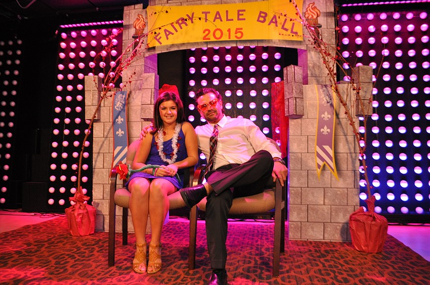 Gia and Alex Ciaccio pose for their daddy-daughter photo.