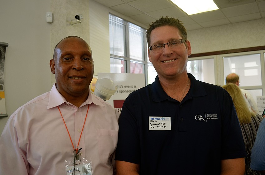 Dennis Turner and Kevin Siffermann make new contacts.