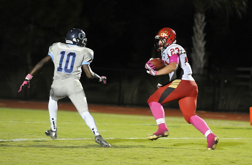 Cardinal Mooney tight end Mitch Arimura caught a 25-yard touchdown pass in the second quarter.