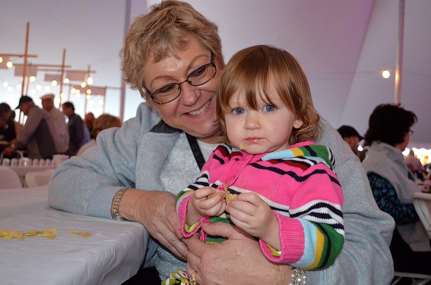 Karen Wohlforth enjoys dinner with Cora Kollet.