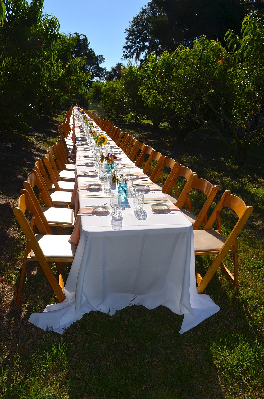 The dinner table fit 160 guests.