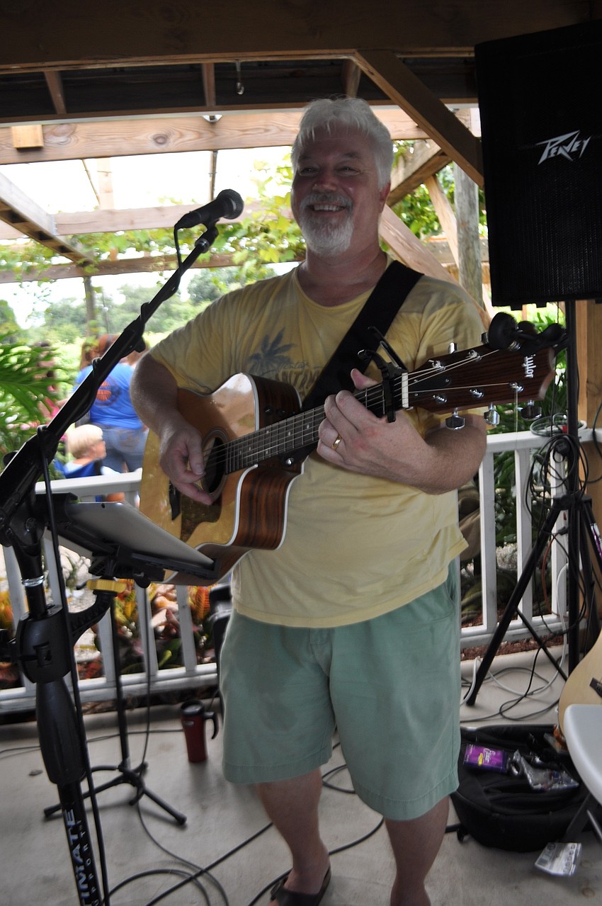 Rich McGuire provided live entertainment Sunday.