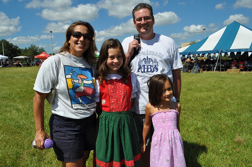 Erika, Abigail, Jim and Stefani Sweitzer enjoy the weather.