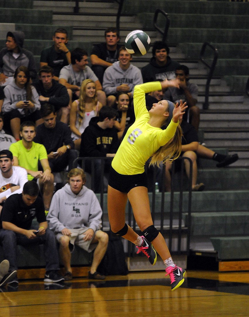 Ande McDonald served the game-winning point in the fourth set for Lakewood Ranch.