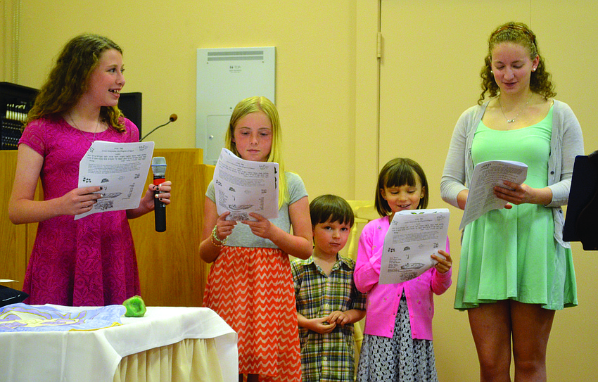 Emma Katz, Shea Casey, Bastien and Charlie Gleeksman and Andrea Prospect sing the 