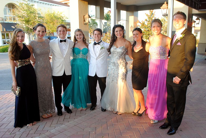 Katie Cafiero, Alyssa Disbro, Jimmy Biggins, Emma Slotabec,Davis Fulghum, Ella Biggins, Principal Jennifer Gilray, Carley Engelberger and Luke Hanner