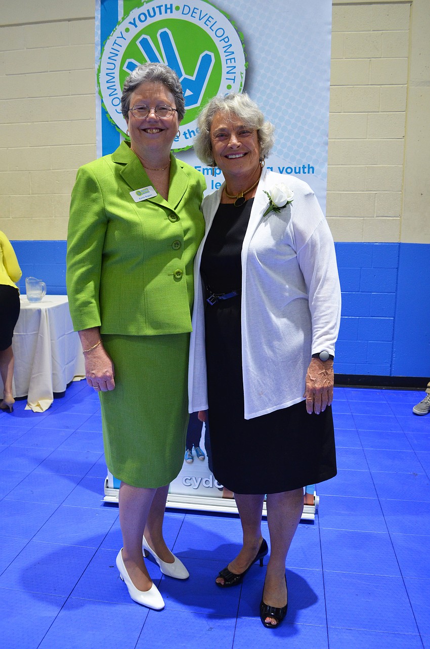 Executive Director Karen Bogues and honoree Sen. Nancy Detert.