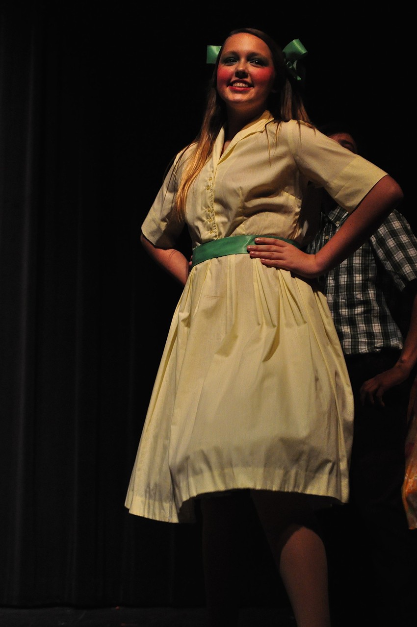 Stella Heine plays council member IQ.