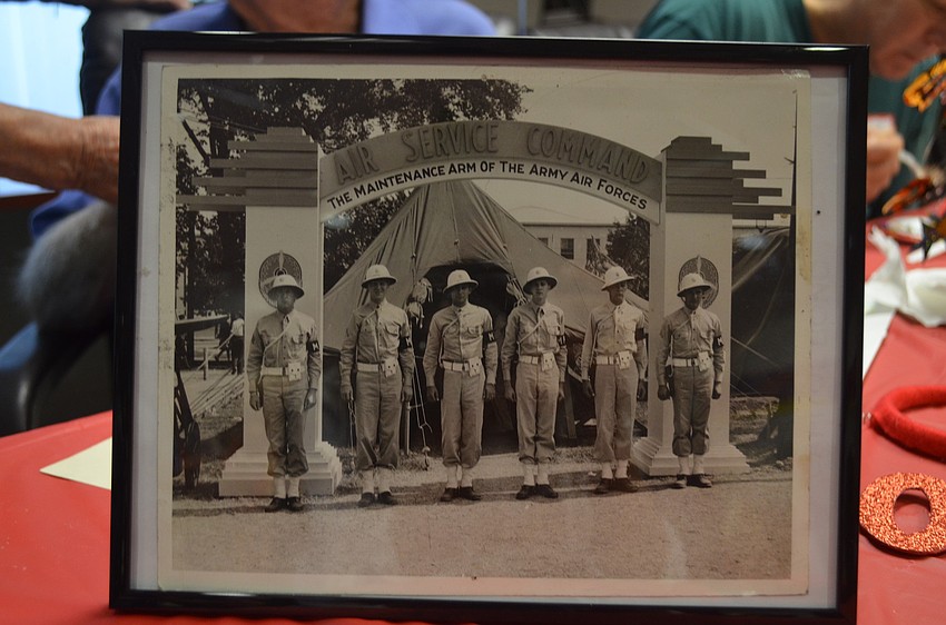 Carson (second from the left) served in the Army Air Force in World War II.