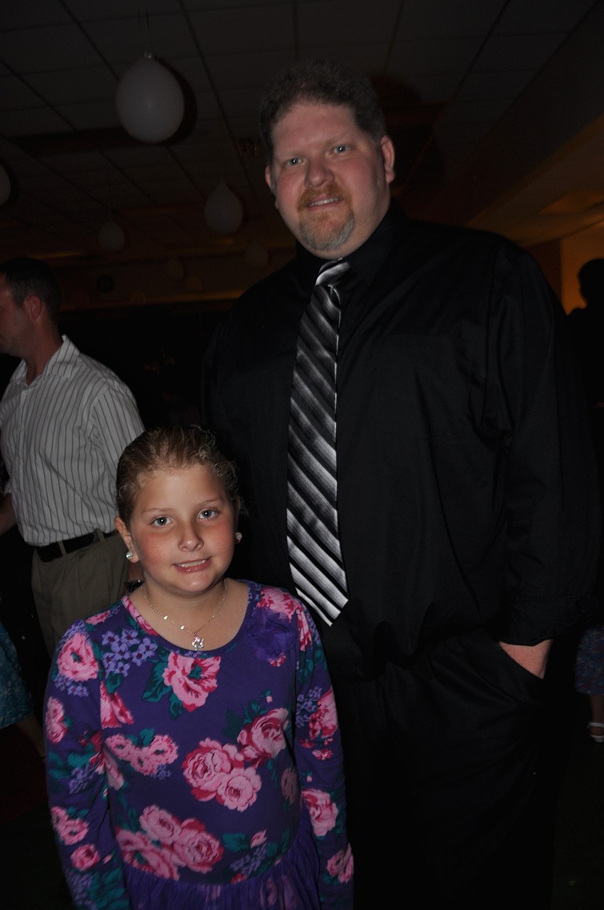 Sage and Brett Hagelberg enjoy the evening.