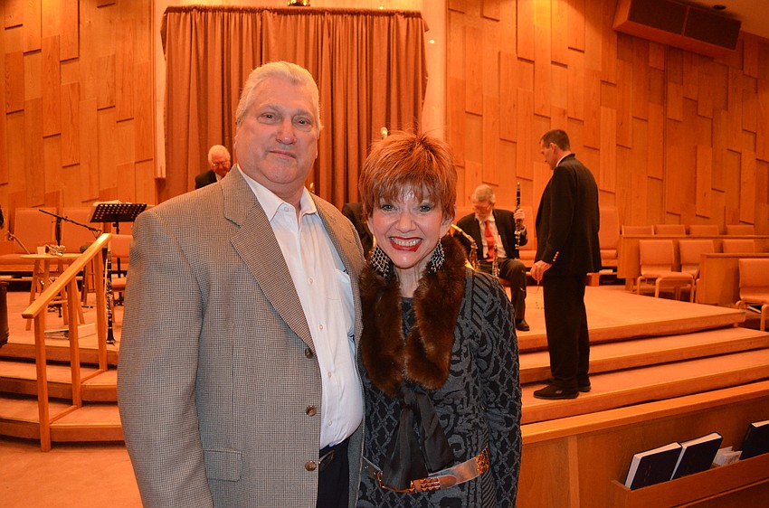 Menâ€™s Club President Roger Goldstein with wife Judy