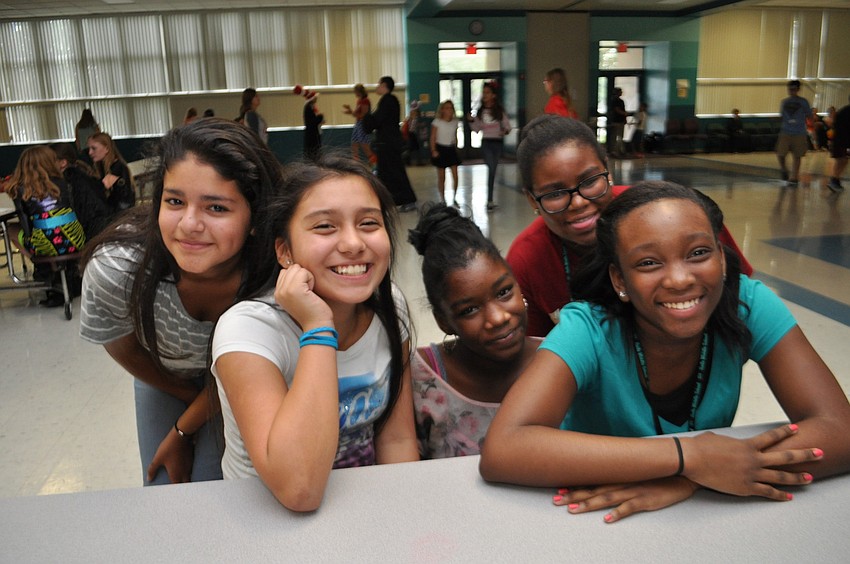 Serena Hernandez, Haylie Vela, Moniya Williams, Tamyra Wilson and Jaden Bundrage listen to music.