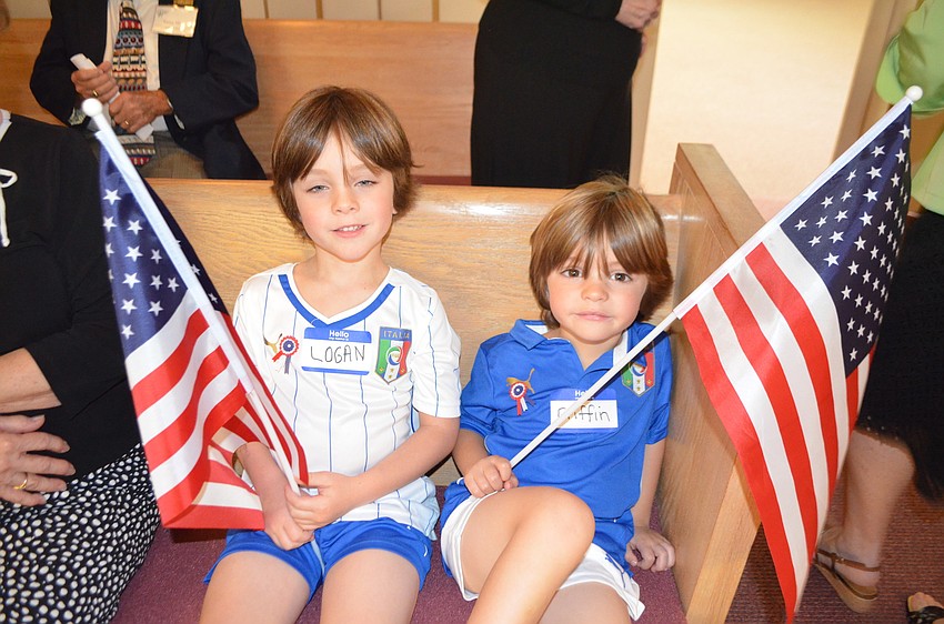 Logan Hays, 5, and his brother, Griffin, 4