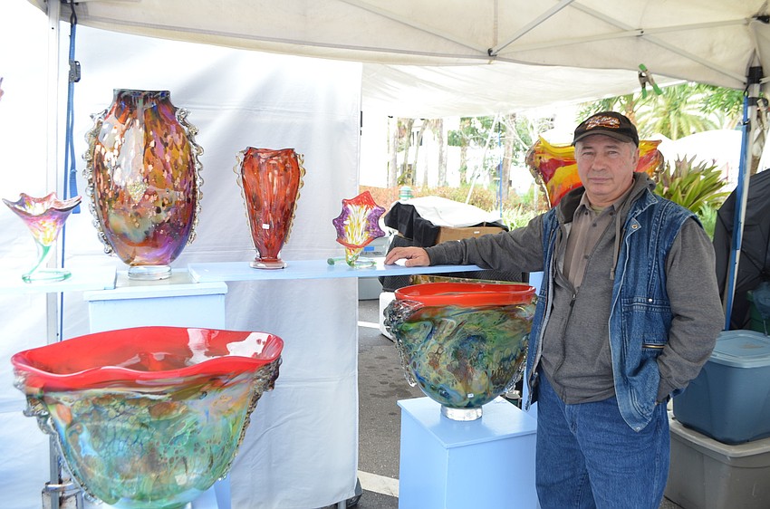 Glass artist Vasile Loznianu