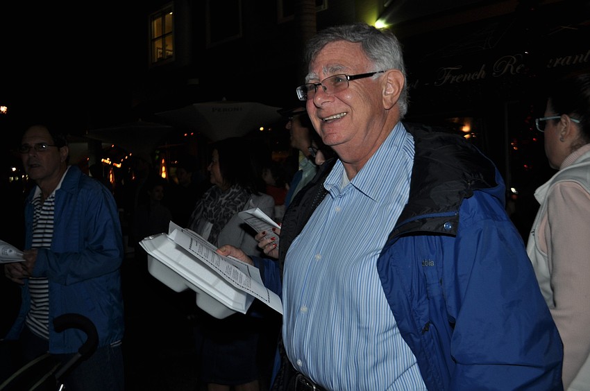 Ian Freeman sings a Hanukkah song.