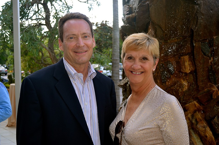 Kirk Boylston and Vanessa Baugh get to know each other.