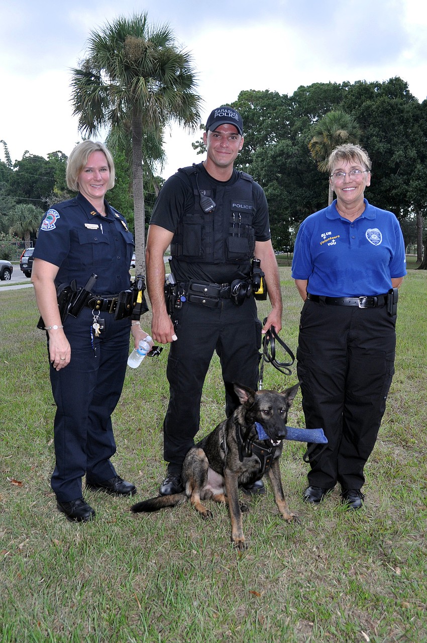 Captain Cori Stannish, Nicholas Dominis with Andro and Kim Aschwanden