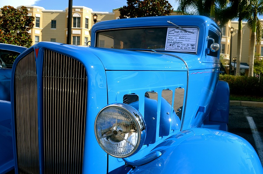 Vince Marchitelli's '32 Pontiac five-window Coupe.