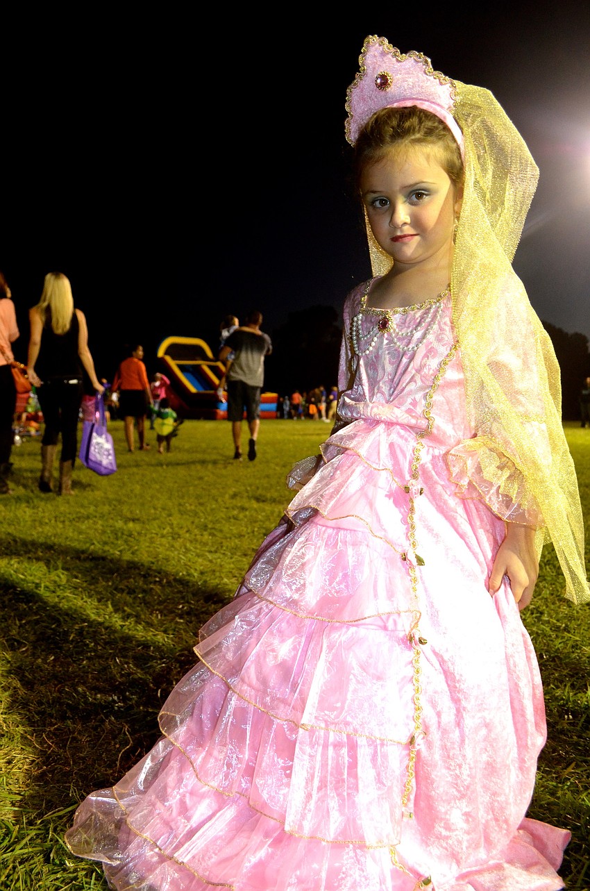 Lillianna Belyea plays a princess.