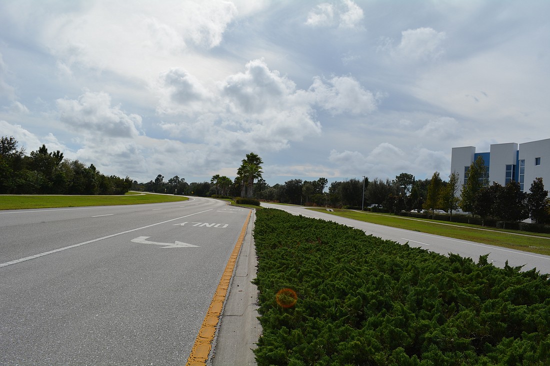 Currently, Lakewood Ranch Boulevard dead ends in the Lakewood Ranch Corporate Park. Schroeder-Manatee Ranch officials say its extension south to Fruitville Road will be open in late 2017.