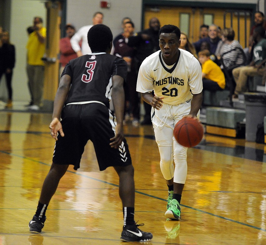 Lakewood Ranch's Devin Twenty scored 11 points against Braden River.