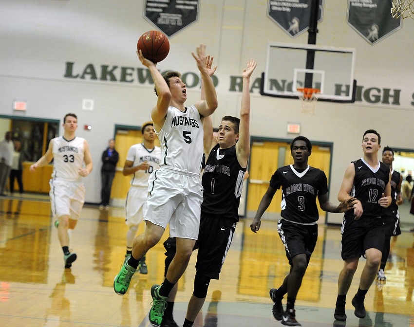 Lakewood Ranch's Sam Hester goes up for a layup in the first half.