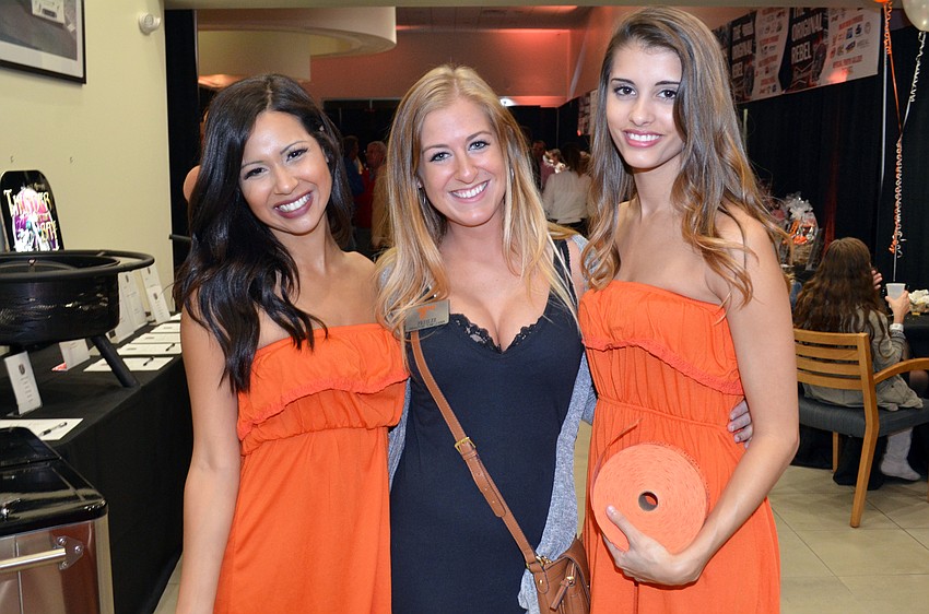 Jaimie Luna, Preslee Salter and Alyssa Lopez