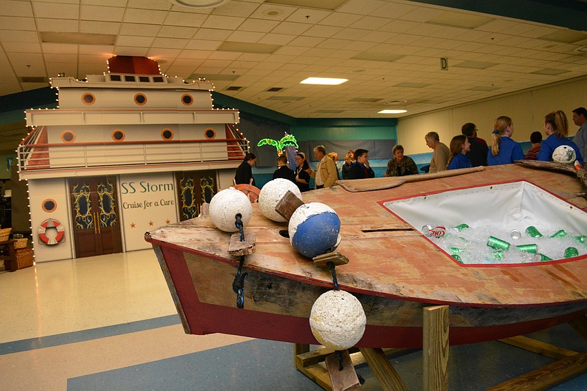 The decor made guests feel like they really were on a cruise.