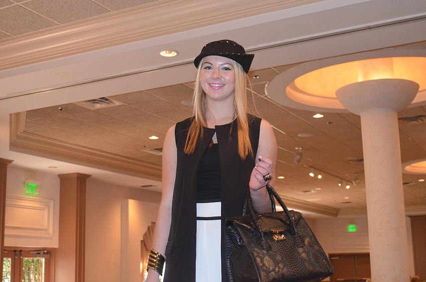 Shannon Abbe models.