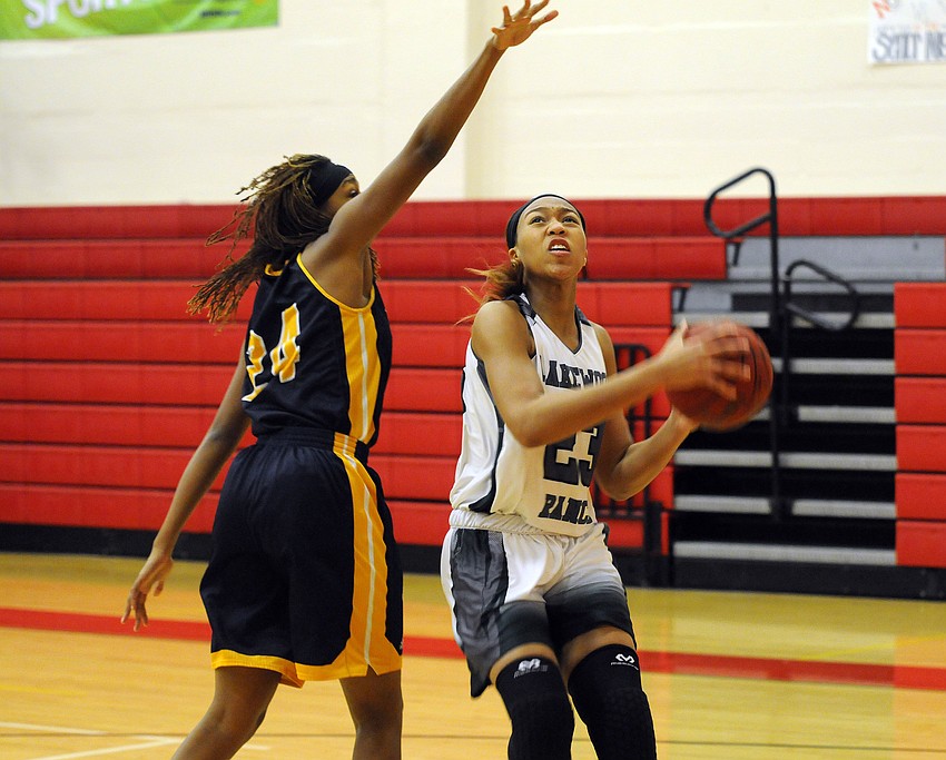 Lakewood Ranch junior forward LaDazhia Williams lead all scorers with 21 points.