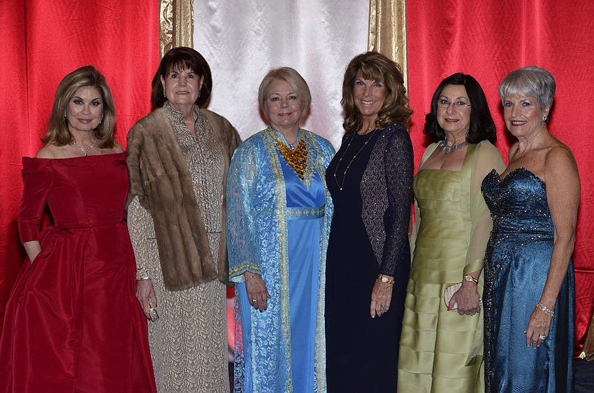 Co-Chair Sandra Lindqvist, Elizabeth Weary, Lynn Blackledge, Carolyn Ann Holder, Nora Stephan and Co-Chair Edie Chaifetz