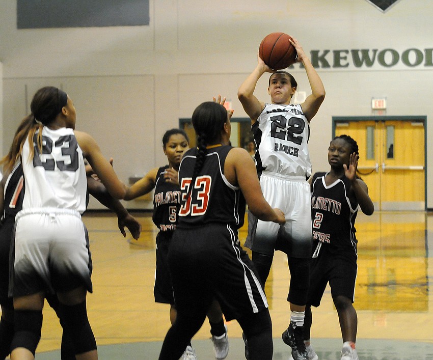 Lakewood Ranch senior Kyra Klarkowski finished with 11 points.