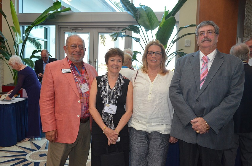 Mike Adkinson, Mari Lynn Cheatham and Cindy and Carl Shoffstall